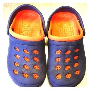 Capelli Crocs size10-11